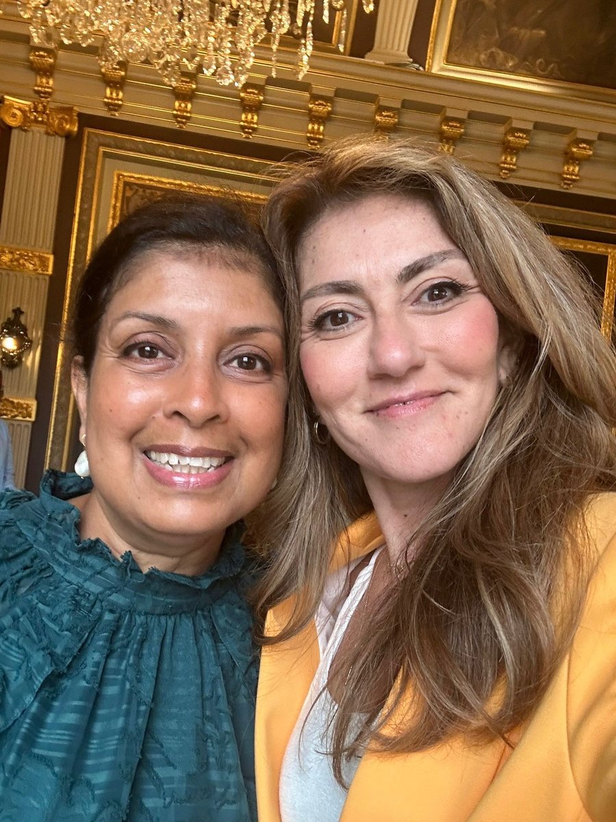 Mijn stem gaat naar de onvermoeibare, onverschrokken <a href="/DilanYesilgoz/">Dilan Yesilgöz - Zegerius</a>. Een partijleider die staat voor onze vrijheden en veiligheid, nationaal én internationaal. Die zich inzet voor onze ondernemers en een sterke economie. Ik kies voor de <a href="/VVD/">VVD</a> en een centrumrechts kabinet.