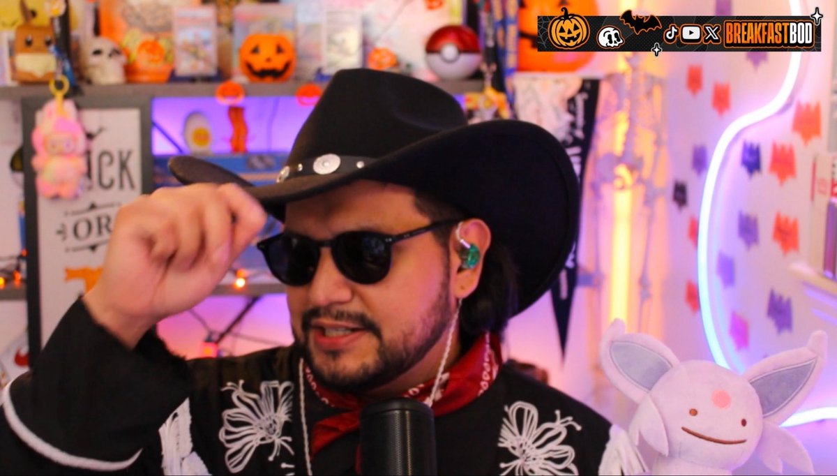 Tonight’s stream was a dub 🔥 I love Halloween 🎃