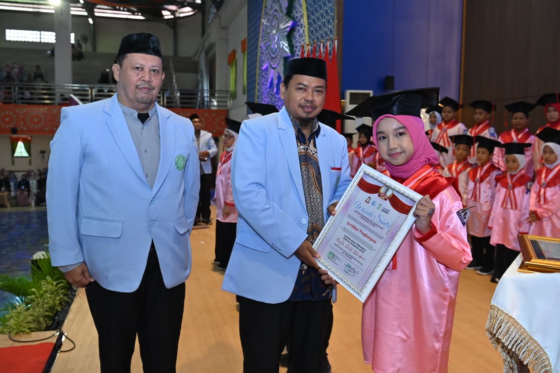 putranox's tweet image. youtu.be/00NoSK45vkg?si…

Good job adek Nay, santri terbaik 1 nilai tertinggi se-Kota Makassar tahun 2025