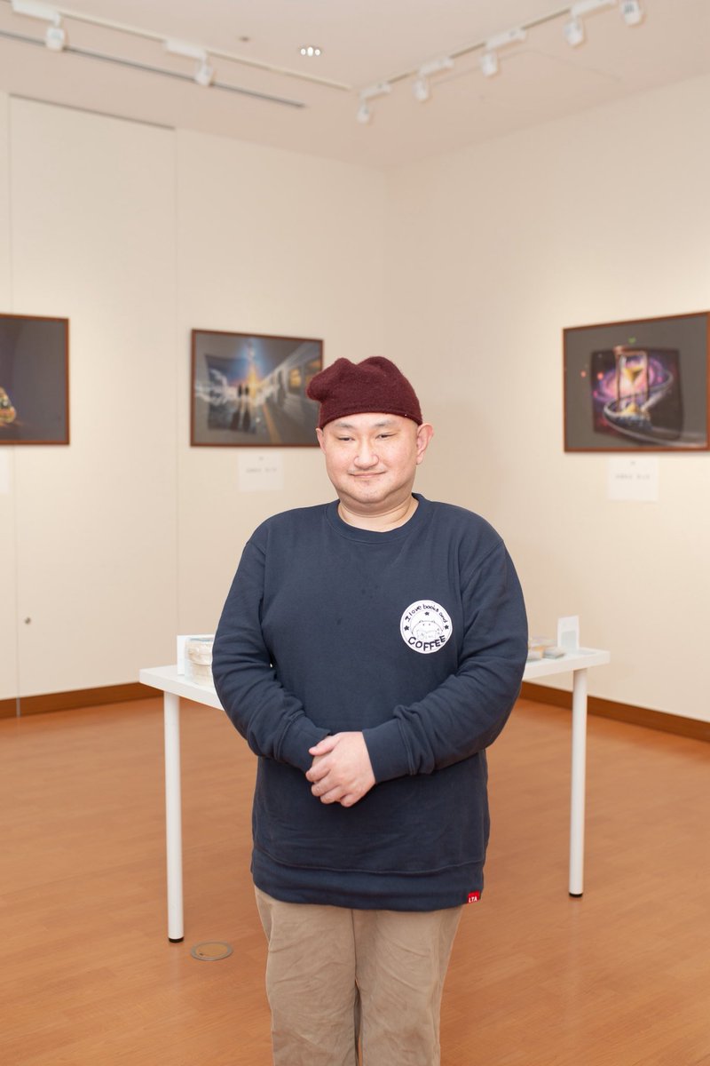 kenji_game's tweet photo. 芸夢健二7th個展『未来への色彩』ありがとうございましたぁー＼(^o^)／10月23日から28日（昨日）までの6日間。来場者さん、スタッフさんのお陰で楽しく過ごせました。またイベント出来るように新作やらグッズデザインに頑張っていきます https://t.co/oK5nlVCOIb