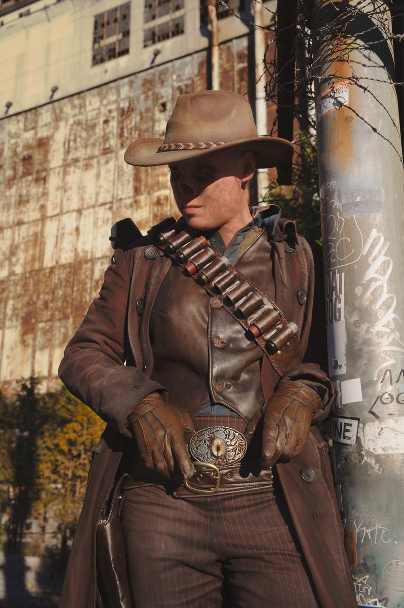 StaticTides's tweet photo. Finally getting around to editing this shoot again.. its been busy! This shoot is also intimidating to work on too. #cosplay #fallout #falloutday #theghoul #handmade https://t.co/yqkLWJr3AW