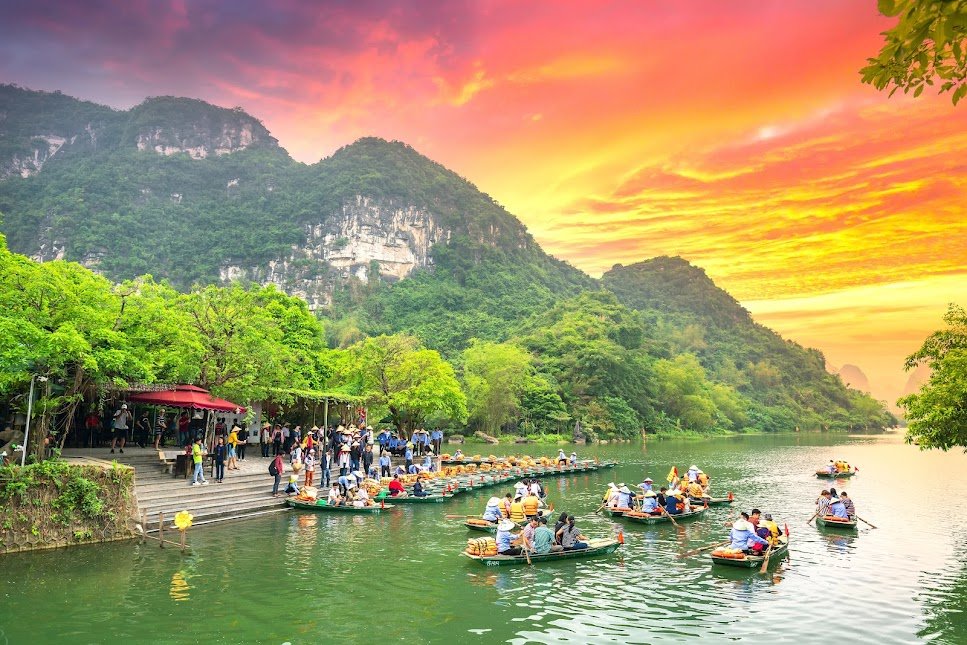 JungleBoss73's tweet photo. Tam coc boat tour in ninh binh #Vietnam 
https://t.co/1hkpYzmygj https://t.co/gFPAz6YUqc