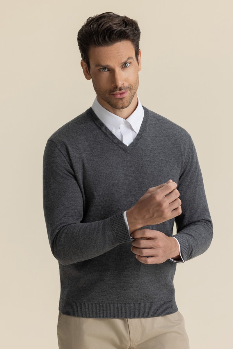 _primemenstudio's tweet image. Updated neckline. Silky-soft Merino. Effortless layering.
This EASYCARE® knit moves with you—and looks sharp doing it.
#PrimeMenStudio #MenswearEssentials #SmartLayers #MerinoWool #StyleUpgrade #shortkings
Shop now → primemenstudio.com