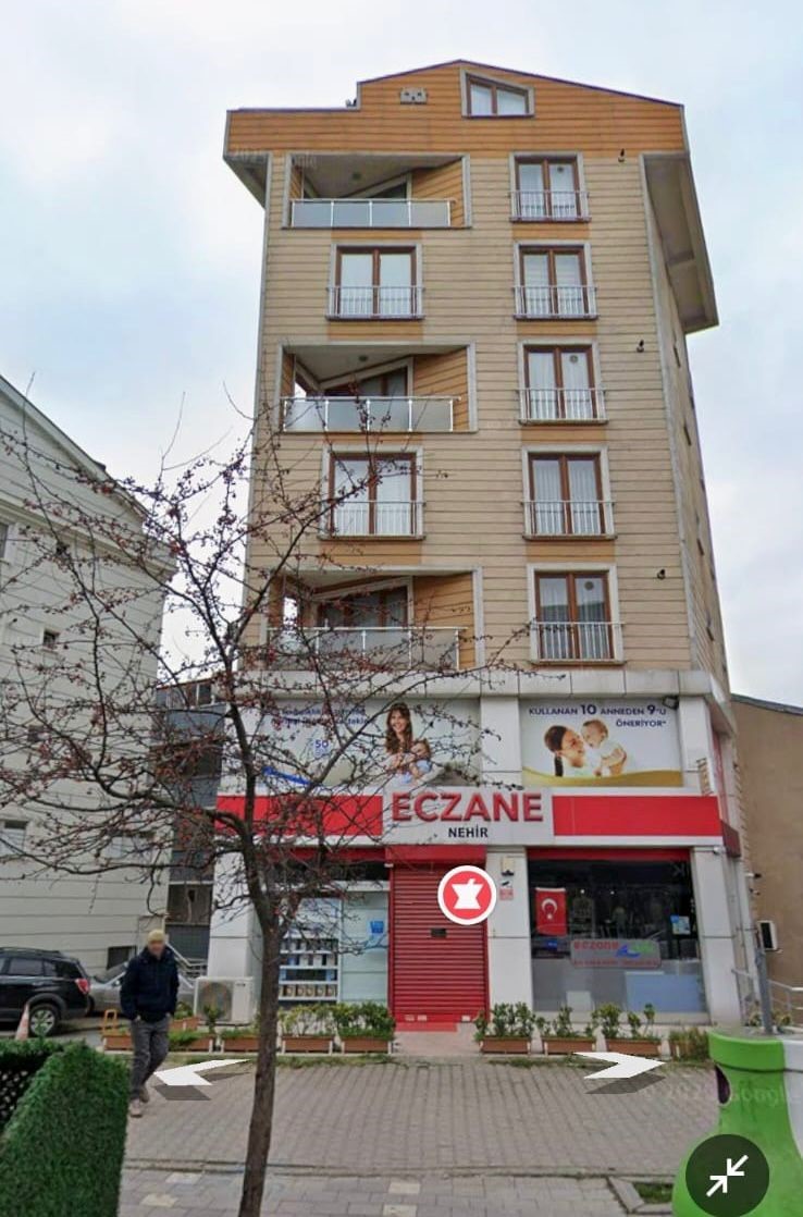 İçişleri Bakanı Ali Yerlikaya: "29.10.2025 tarihinde saat 07.30 sıralarında Kocaeli ili Gebze ilçesi Mevlana Mahallesi'nde bulunan bir binanın kendiliğinden çöktüğü bilgisi alınmıştır. Binada 5 vatandaşımızın enkaz altında olduğu düşünülmektedir. 

-Olay yerine AFAD, İtfaiye,