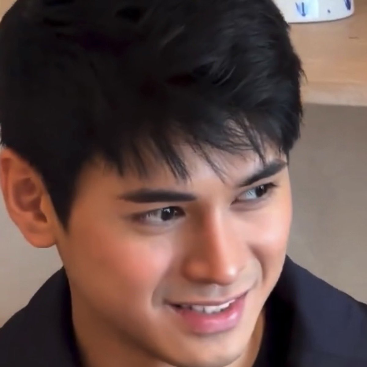kgvrrmllr's tweet photo. Itsura ni Dasten kapag nagsisinungaling. Hahaha. Eme lang to :)

DUSTIN YU MEDIA DAY
DUSTIN YU MEDIA DAY https://t.co/la1M0HerUz