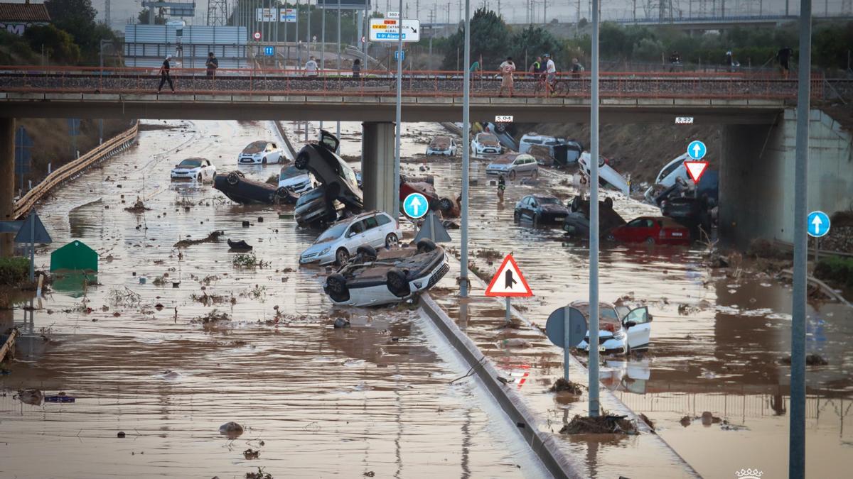 Medina_VCF's tweet image. Ni oblit ni perdó   🖤