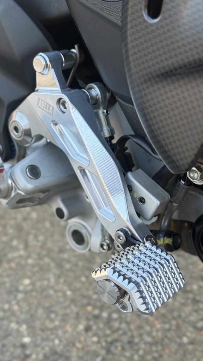 エイミエール デルーラ レ・ヴォベール ラ・グランデ ルーン オートマチック