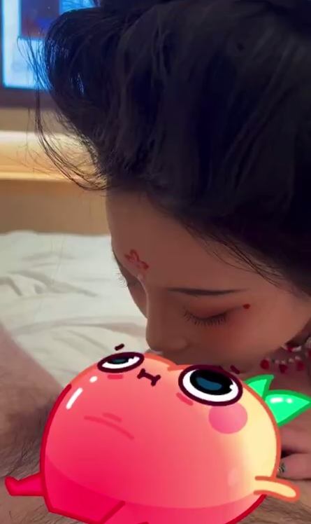 王爷，您这脉象，弦紧而数，是思虑过甚，肝火郁结...

通俗点说，就是想我想的~~ https://t.co/psu1BYBpm9