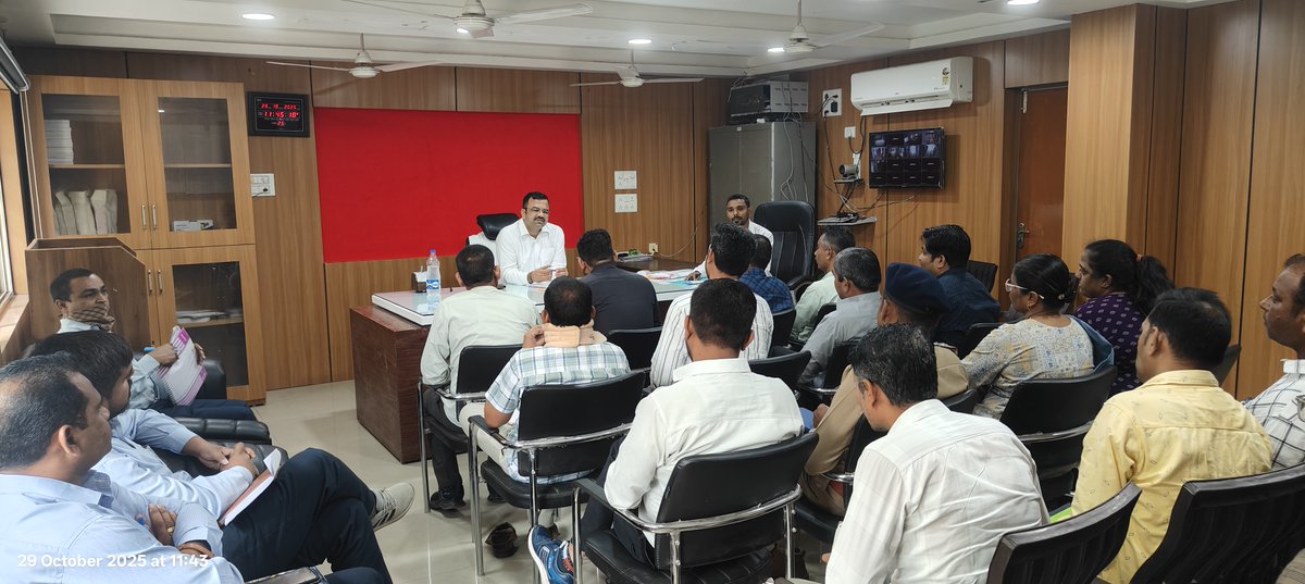 આજરોજ મે. નિવાસી અધિક કલેકટર સાહેબશ્રી, અરવલ્લી-મોડાસાના અધ્યક્ષતામાં મામલતદાર કચેરી ભિલોડા ખાતે સ્વાગત કાર્યક્રમ યોજવામાં આવેલ હતો. જેમા કુલ ૧૯ પ્રશ્નોની ચર્ચા કરી હકારાત્મક નિકાલ કરવામા આવ્યો.<a href="/CMOGuj/">CMO Gujarat</a> <a href="/CollectorArv/">Collector & District Magistrate, Arvalli</a>