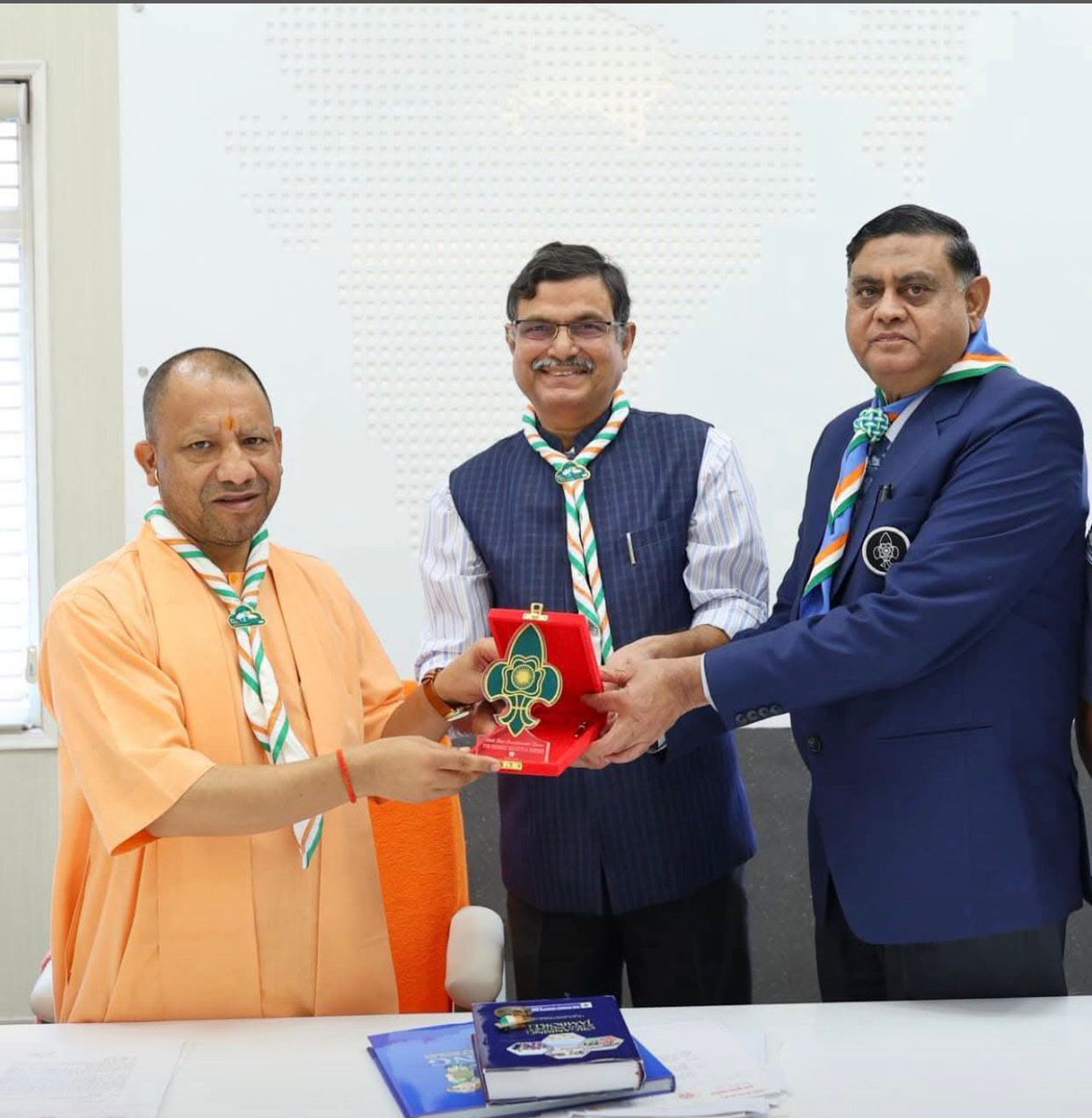 bsgnhq's tweet photo. Dr. K. K. Khandelwal, IAS (Retd.), Chief National Commissioner, Bharat Scouts and Guides, New Delhi, and Dr. Prabhat Kumar, IAS (Retd.), State Chief Commissioner, UP BSG paid a courtesy call on the Hon’ble Chief Minister Shri Yogi Adityanath Ji Maharaj in Lucknow on 28-Oct 2025 https://t.co/Ts7lArYva5