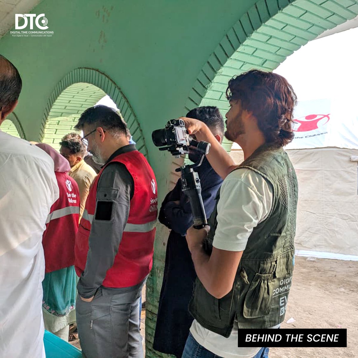 DigitalTimeCom1's tweet image. Behind every powerful story, there’s a team that captures it with purpose.
Here’s a glimpse of our #TeamDTC in action during the field visit coverage for @savechildren_pk, where creativity met compassion and storytelling met strategy.
#SaveTheChildren #BehindTheScenes #FieldVisit