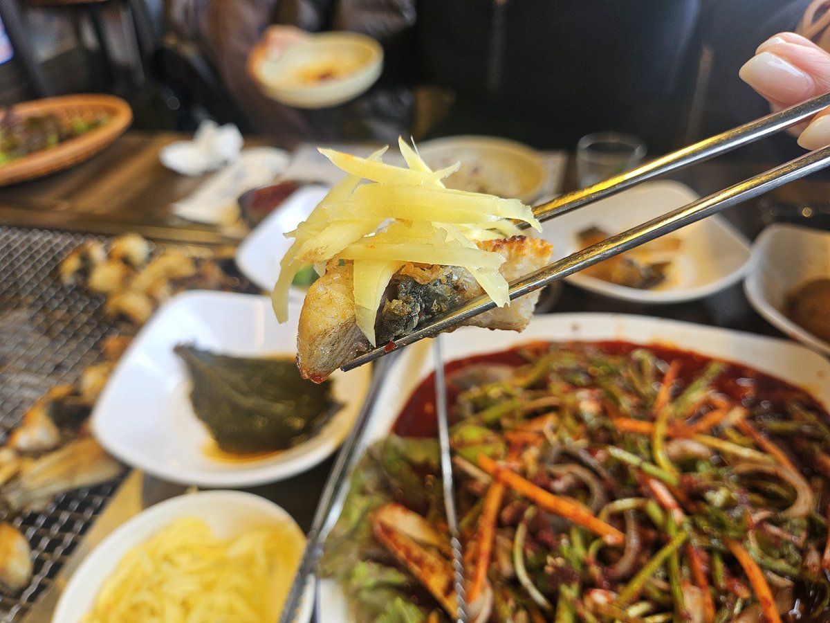 B❣️J COUPLE 💑 tweet media