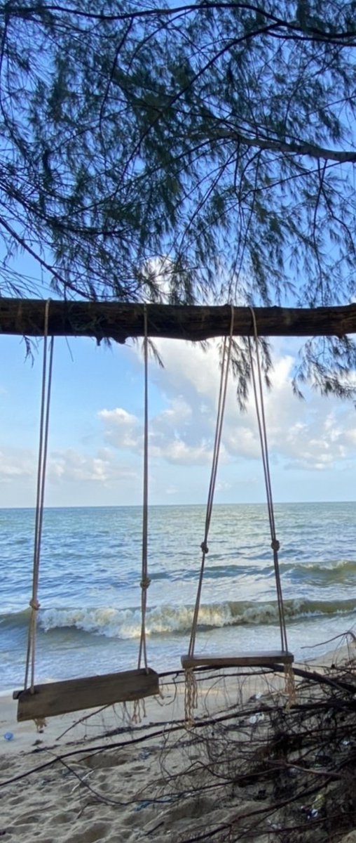 เชื่อว่ามนุษย์ทุกคนเกิดมาแล้วก็ดำรงชีวิตเพื่อหาความสุข.. เราก็แค่เป็นความในอีกมุมนึง ก็แค่นั้นเอง