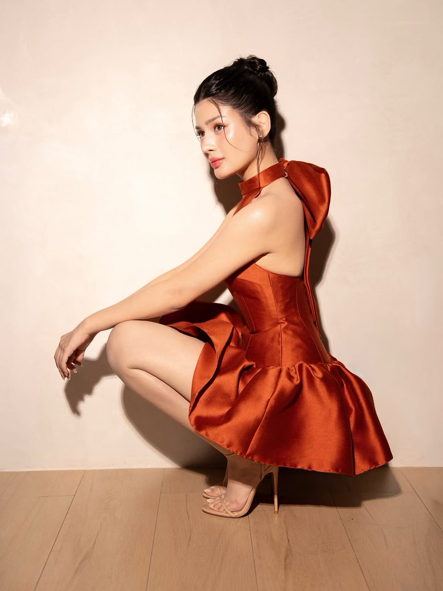gmanetwork's tweet photo. Sparkle star and Pinoy Big Brother: Celebrity Collab Edition Kapuso 4th Big Placer #AZMartinez looks back on her most unforgettable “firsts” in the latest episode of #KapusoExclusives ✨

🎥 Watch here: https://t.co/MPzjNEJ3M9

📸: AZ Martinez/IG https://t.co/3vTKWuyR3g