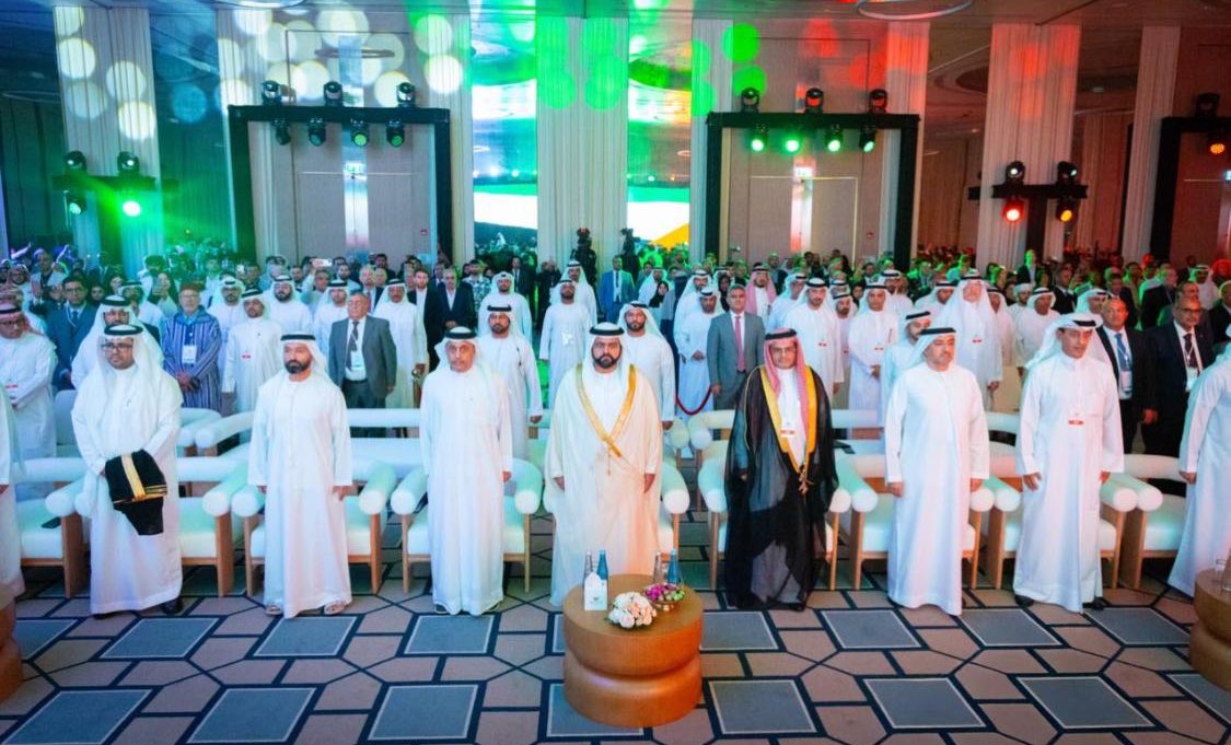 Najran_Univers's tweet image. #جامعة_نجران تحصد المركز الأول في جائزة الفجيرة العالمية لأفضل الممارسات التعدينية المستدامة (النسخة الثانية 2025)، عن فئة الابتكار التعديني، التي تنظمها مؤسسة الفجيرة للموارد الطبيعية. وتسلّم الجائزة ممثل وفد الجامعة د.مبخوت الصيعري، من سمو الشيخ محمد بن حمد الشرقي ولي عهد إمارة…