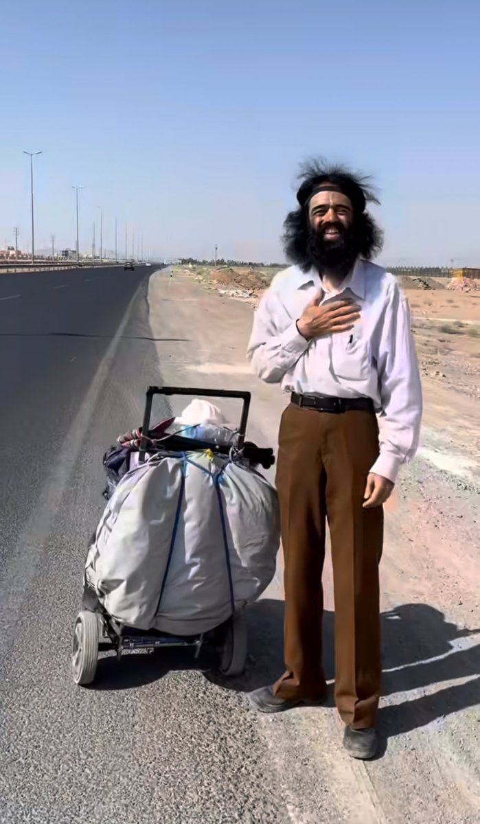 اگه میزاشتن استاد ادامه ی مسیرو میرفت امروز میرسید به پاسارگاد 😔
حیف نراشتن و الان مجبوره زودتر مجسمه ی صد متری رستم رو بسازه...