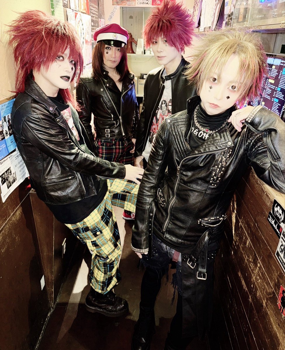 SCUM69_Official's tweet photo. 【ThankSCUM】

2025.10.28 東高円寺二万電圧
SCUM mini oneman
「Pumpkin Panic Panty!!!?」

D_A
1.deSCUM
2.booze
-interval-
https://t.co/ciJZVZmOqs
4.Wonderland 
5.SEE THE SUN
6.ちりぬるを
-mc-
7.PAPPY
8.The world is your oyster
-mc-
9.七七
D_A

NEXT→12/10 西永福JAM https://t.co/301fKfBngK