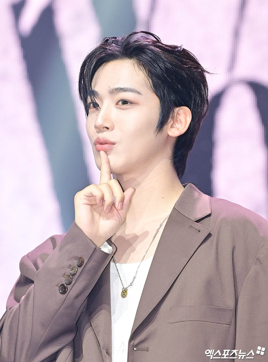 ☝️😗
