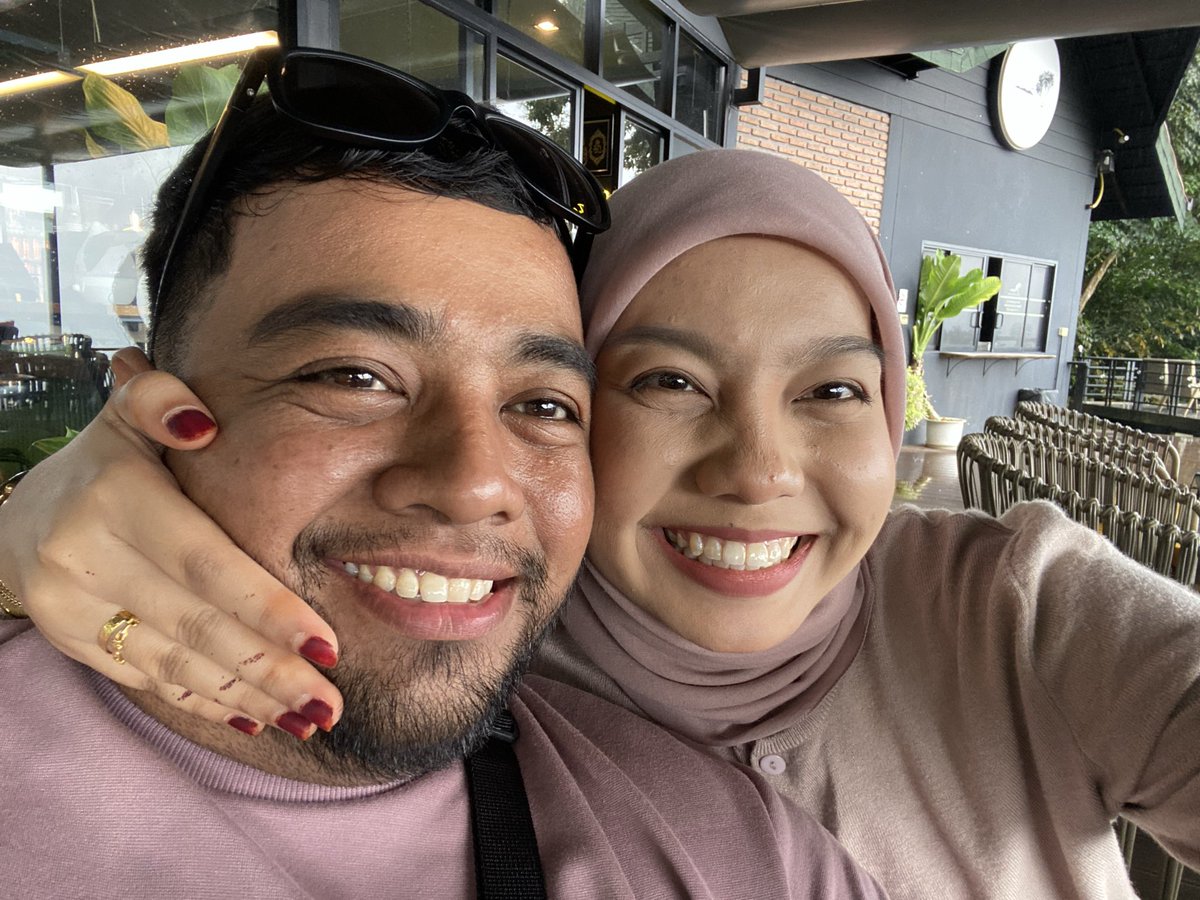 blqssazali's tweet photo. beshhnyee peluk comiii 🤪😭 https://t.co/3lOdyTONiA
