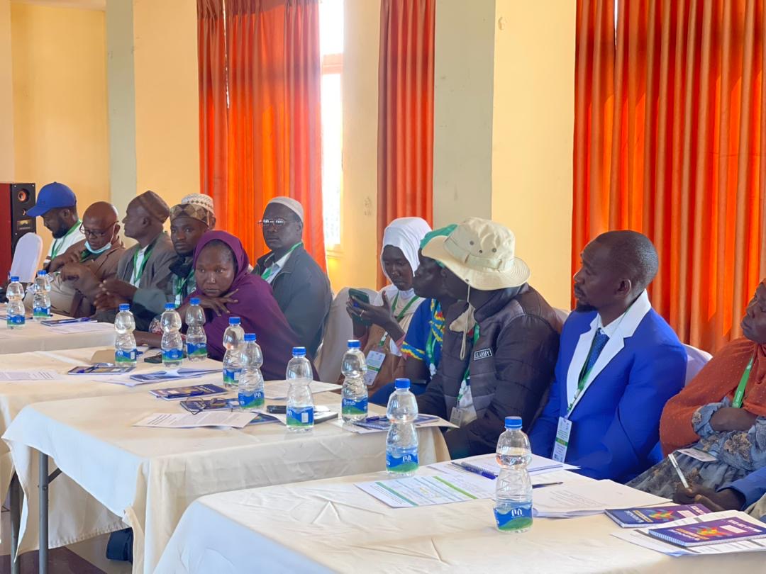 IGADHealthS's tweet image. #Ongoing | Strengthening Protection and Social Cohesion in Assosa, Ethiopia 🇪🇹

The @IGADsecretariat in collaboration with @RRSEthiopia is conducting a #3days training program for refugee and host community leaders aimed at enhancing protection and promoting social cohesion in