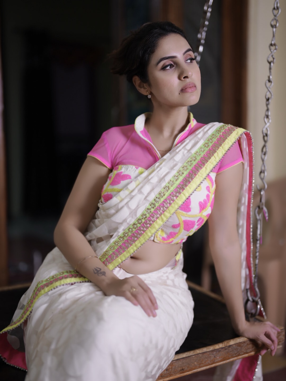 G4aRmLCasAA8P08?format=jpg&name=large