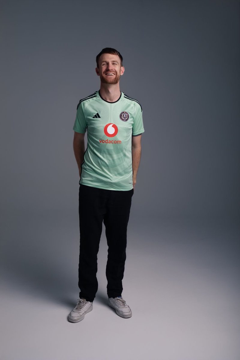 Call me <a href="/orlandopirates/">Orlando Pirates</a> <a href="/adidasZA/">adidasZA</a> I’m ready 📸 <a href="/rizquaBarnes/">Rizqua Barnes 🇵🇸✊🏽</a>