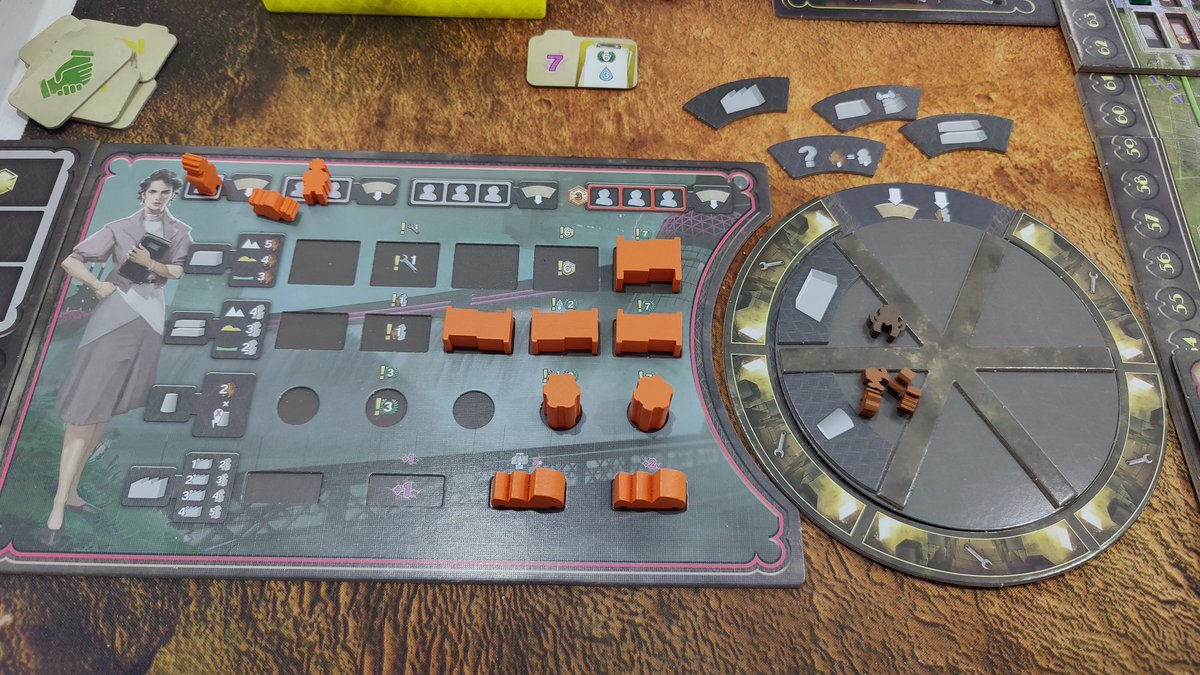 Al fin pruebo Barrage. De la edicion no digo nada xq para q.... Craneo y sus mierdas, pero el juego esta muy logrado. Eso si, quema cerebros total. A 4 hay q saber jugar q t pueden hacer la juja ya que hay mucha interaccion y puteo. A 2 para empezar hay mas espacios y mejor. Bien