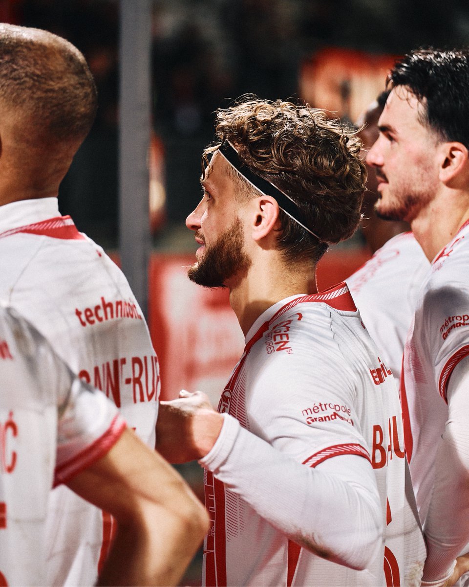 asnlofficiel's tweet photo. Une belle soirée à la maison 🤩❤️🤍

#ASNLSCB #Ligue2BKT https://t.co/UqKatp4DrN