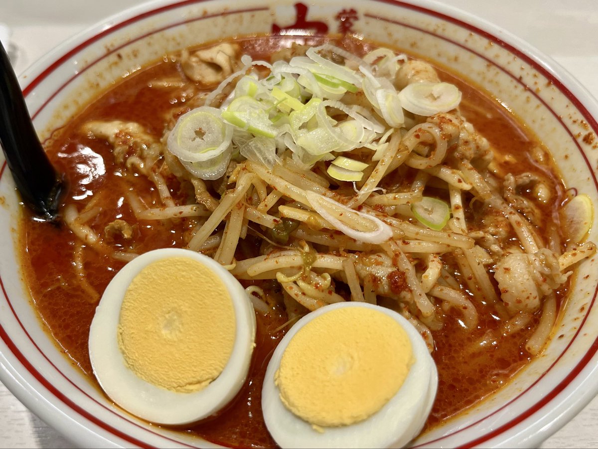 marbleee25's tweet photo. どうしても食べたかったの、、半年ぶりくらいでめちゃうまだった・・・12:30くらいに食べたけど今日夜いらないんじゃないかってくらい満たされたっ★ https://t.co/vSLL4z8MQj