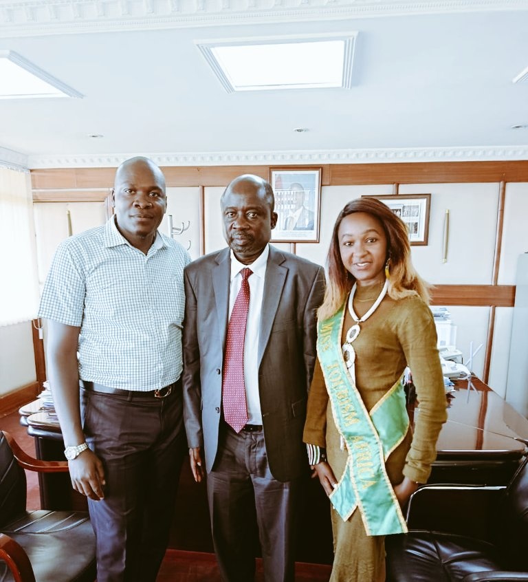 KYFYOUTHS's tweet photo. KYF officials held a consultative meeting with Dr. Christopher Wanga, the Chairman of the Kenya Veterinary Board and Director of Livestock Policy, Research and Regulations, to explore opportunities for youth empowerment within the livestock and veterinary sector. https://t.co/Guakm4n6FW