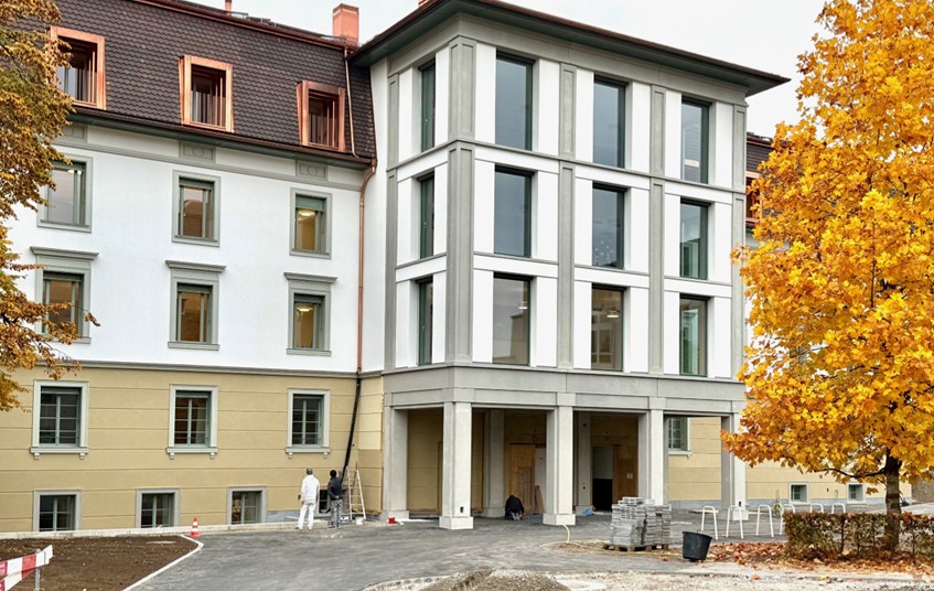 Kanton_Obwalden's tweet image. Am Samstag, 8. November 2025, lädt der Kanton #Obwalden und die #LuzernerPsychiatrieAG (#lups) von 13.00 bis 16.30 Uhr zum Tag der offenen Tür des sanierten und erweiterten Psychiatriegebäudes in #Sarnen ein. 
ow.ch/departementsmi…