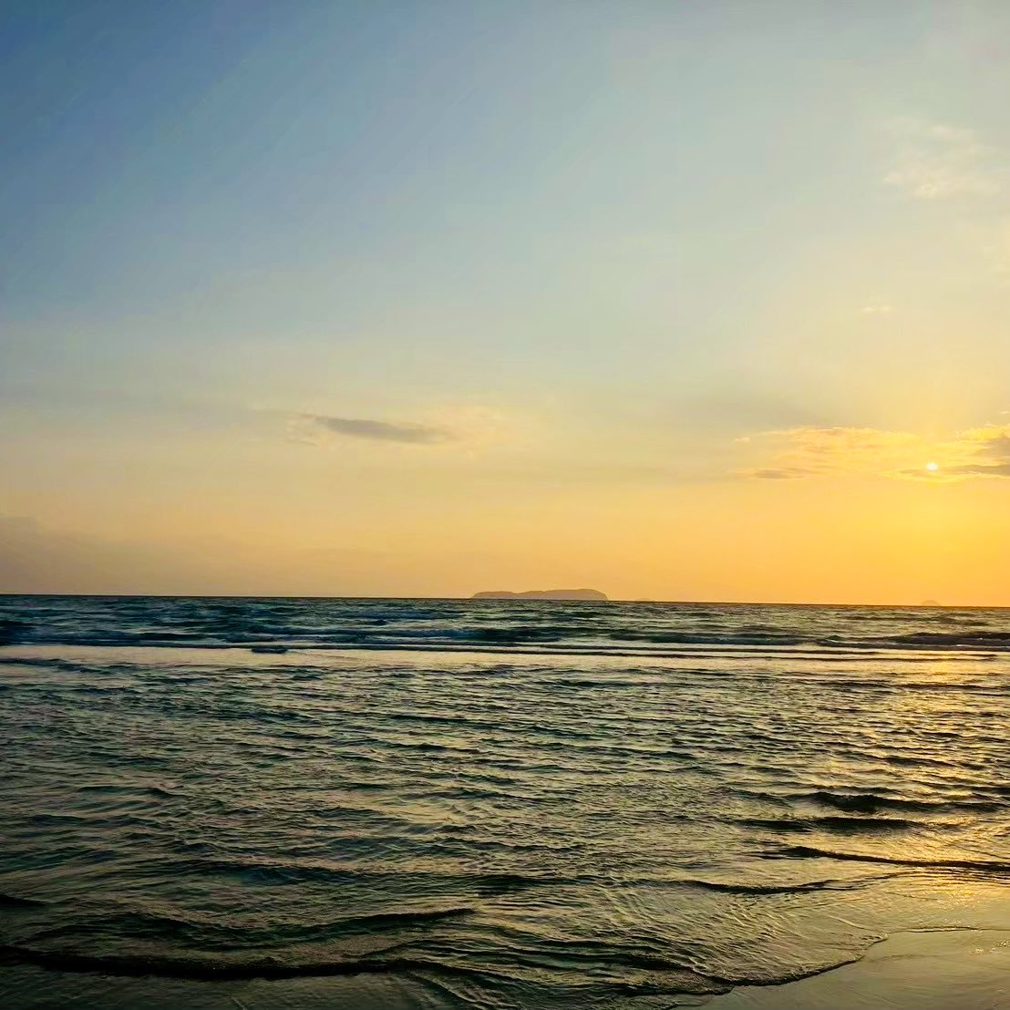 💿アルバムリリース決定💿

【1st mini album  鏡に映せば】
  ¥1500円(税込) 
  2025年11月のイベントより発売

　収録曲
🔥 グッバイマーチ
🔥 相槌
🔥 行方
🔥 なくせないもの
🔥 時間旅行