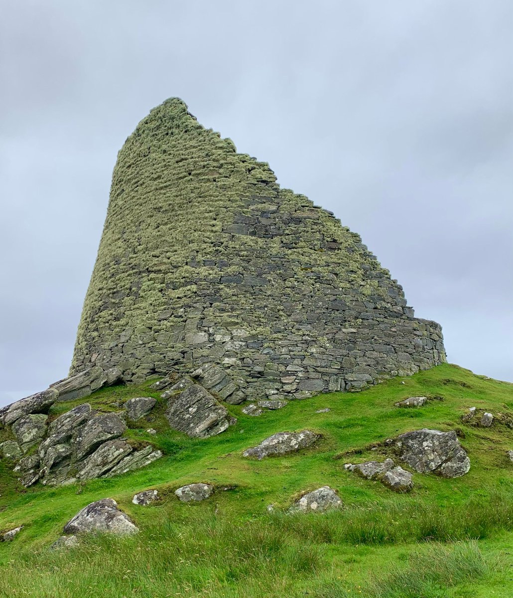 KPW1453's tweet photo. The remains of Dun Carloway Broch on the Isle of Lewis in the Outer Hebrides. It was probably built in around 200 BC, and still stands at some 9 meters in height. 📸 My own. #WallsOnWednesday #DunCarloway #Prehistory #Lewis https://t.co/LEXS6LucyH