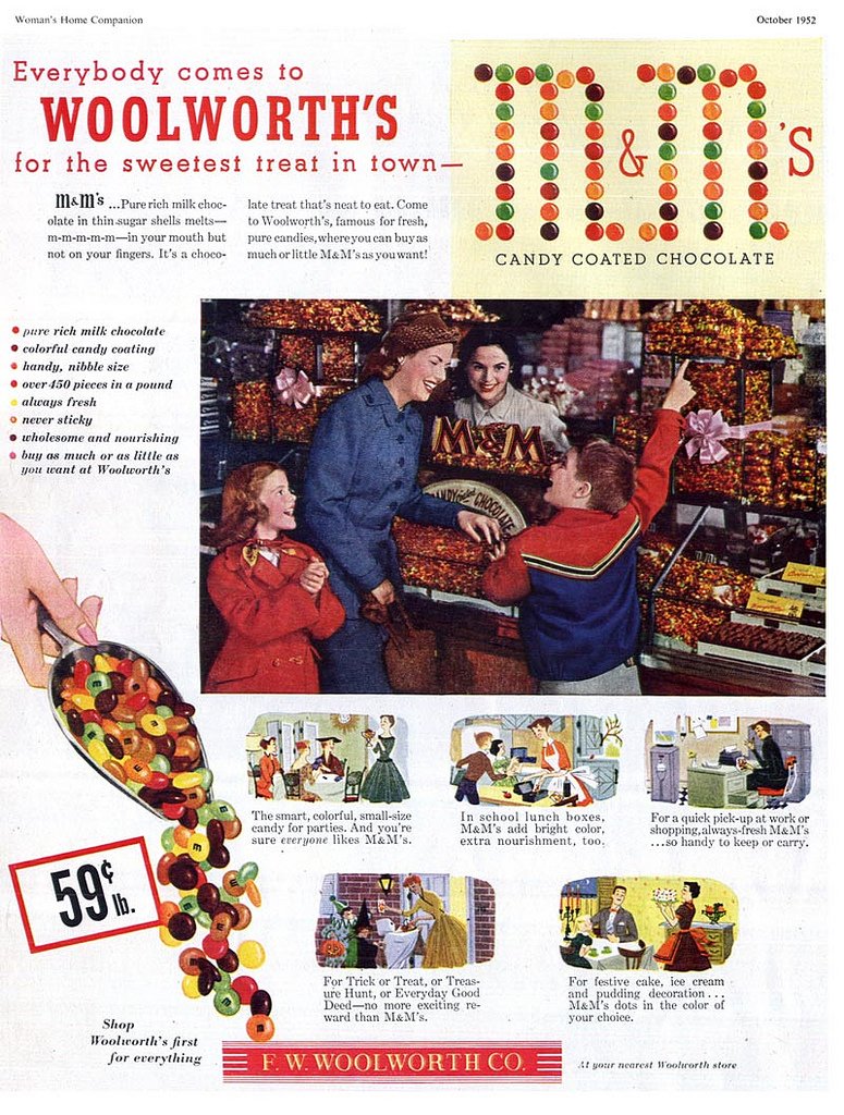 LRonLacy's tweet photo. In #OCTOBER 1952 #TrickOrTreat
โEverybody comes to Woolworthโs for the sweetest treat in town - M&Mโsโ
๐งต๐
Illustrator unknown. *Woman's Home Companion*, October 1952.
#illustration #illustrationart #Woolworths #candy #sweets #MandMs #MnMs https://t.co/UzbxvnNeYI