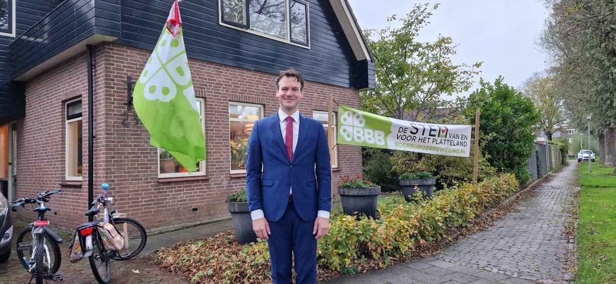 Feest van de democratie, dus bij ons hangt de vlag uit! Vandaag kunnen we onze stem van en voor het platteland laten horen!