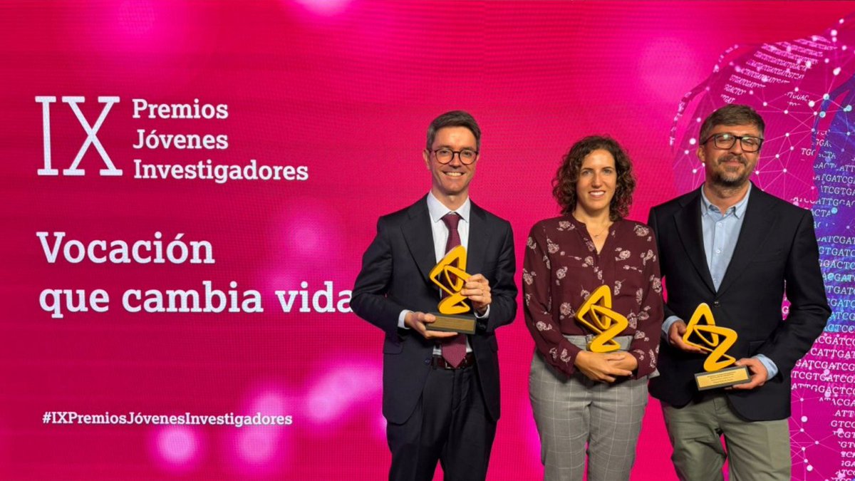 ¡La Dra. #PaulaGalván, del Hospital Vall d’Hebron, ha sido galardonada en los Premios Jóvenes Investigadores de @FundaciónAZ por su trabajo en el Proyecto CLARA, que avanza el diagnóstico del asma! 

¡Un gran logro para la #Alergología!
 
#Alergología #Investigación #SaludPública