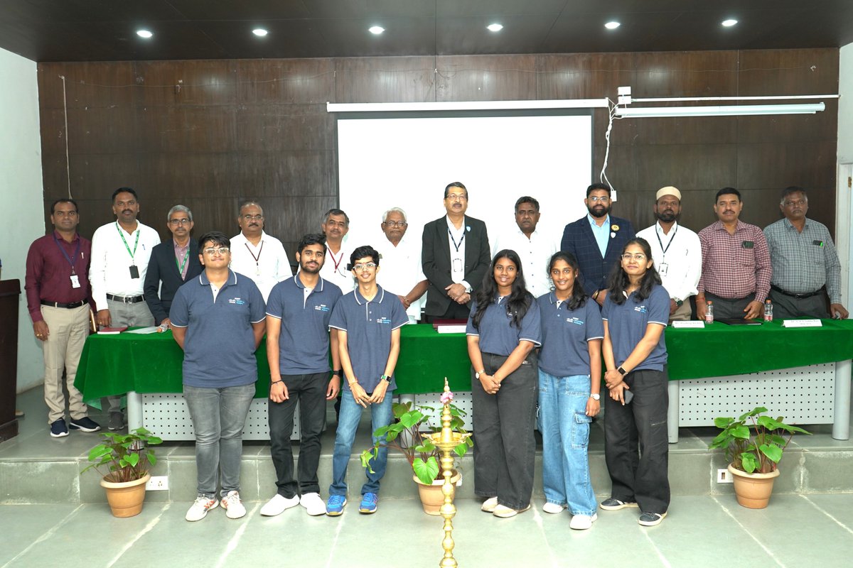 tasktg's tweet image. Exciting start at SNIST!
In collaboration with @CiscoNetAcad,TASK inaugurated the 2 Week Cisco Networking Internship 250+ students are gaining hands on experience with Cisco tools &amp;amp; building strong networking fundamentals.
#TASK #CiscoNetworkingAcademy #SNIST #CCNA #SkillBuilding