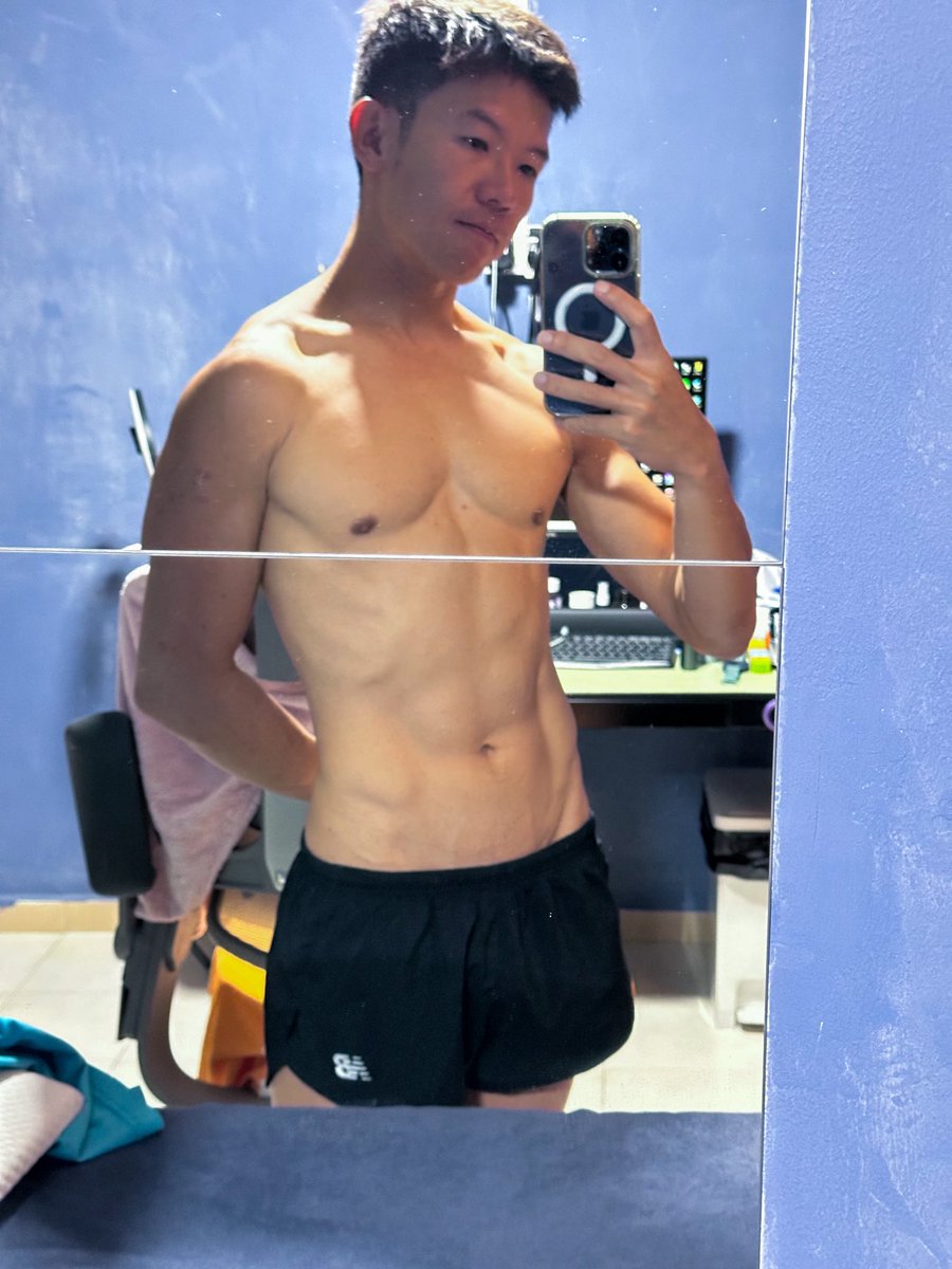sgalaness's tweet photo. I thought I made but who would knew ppl would still think im ugly. But it’s ok. It gives me motivation to be better https://t.co/n8qmwl6AnH
