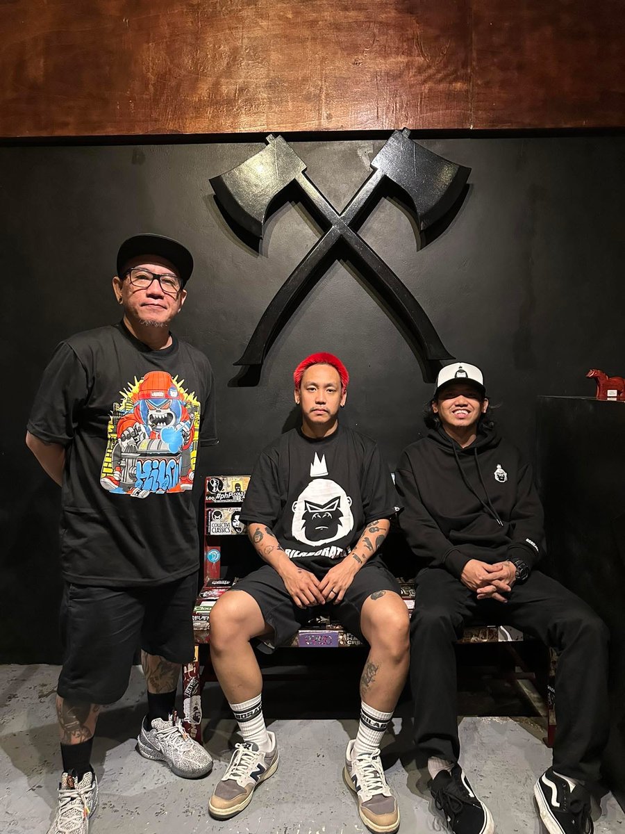 Mga bisita ko kagabi. Ang Bautista siblings. Si Gori at Hilo. 

Maraming salamat sa pagdalaw yo! 🌹