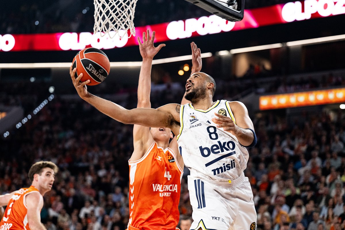 VALENCİA BASKET 94 - 79 FENERBAHÇE BEKO
EuroLeague yedinci hafta maçı
28 Ekim Salı
Roig Arena / 23:00

Fenerbahçe Beko, EuroLeague yedinci hafta maçında İspanya temsilcisi Valencia BC’ye konuk oldu. Takımımız, Roig Arena’nın ev sahipliği yaptığı mücadeleden 94-79 mağlup ayrıldı.