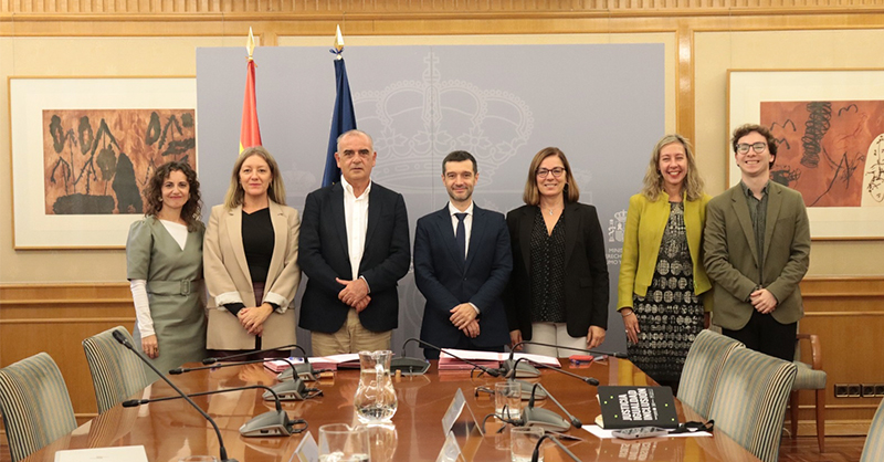 La <a href="/Plataforma3sect/">Plataforma del Tercer Sector</a> y el <a href="/MSocialGob/">Ministerio de Derechos Sociales, Consumo y A2030</a> renuevan su acuerdo de colaboración para consolidar el papel del #TercerSector como actor clave en las políticas sociales

<a href="/pbustinduy/">Pablo Bustinduy</a> <a href="/PoyatoRoca/">Luciano Poyato Roca</a> <a href="/Patriciasanzc/">Patricia sanz</a> <a href="/NatPeiro/">Natalia Peiro</a> <a href="/litoslp/">Carles López</a> #PTS 
once.es/Comprometidos/…