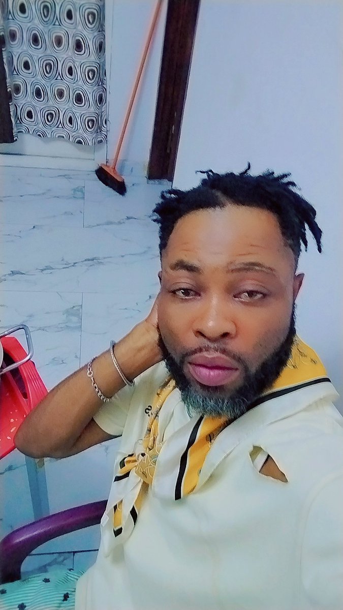 L'artiste Galliano, couscous a tous! Une excellente journée