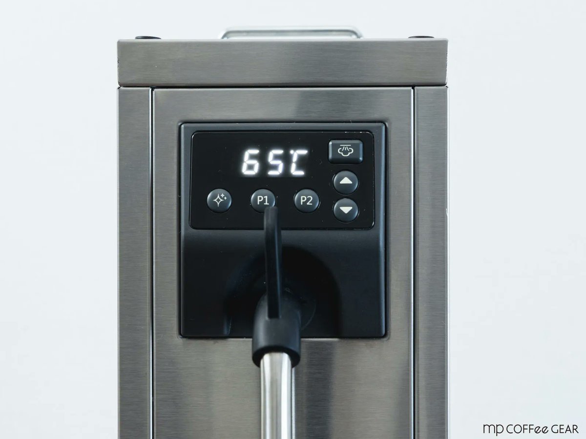 mpcoffeegear's tweet image. 取寄品 #WPM WELHOME #ミルクスチーマー MS-130T シルバー
#ミルクジャグ を置くだけでハイクオリティの #フォームミルクが作れます
ピッチャーコントロールが不要で手放しでのスチーミングが可能に
#エスプレッソ #珈琲 #コーヒー #カフェラテ #カプチーノ
mpcoffeegear.com/?pid=156652337