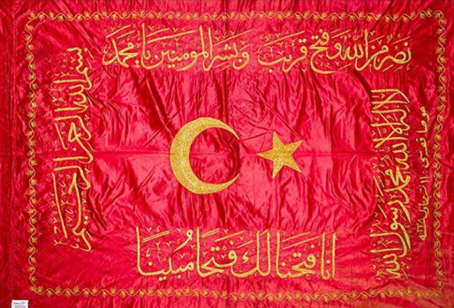 Müslümanın Hilafet-i İslamiyyeden başka hiçbir düzene razı olması helal değildir.
Hilafeti, İslam birliğini istemek farzdır. 
Buna düşmanlık edenler kafirlerin ta kendileridir.