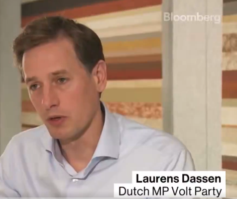 BramPolman's tweet photo. @DerkBoswijk Gedurende deze video is Laurens Dassen ook overtuigd geraakt dat het CDA de beste keuze is. https://t.co/sFuZb7m1QM