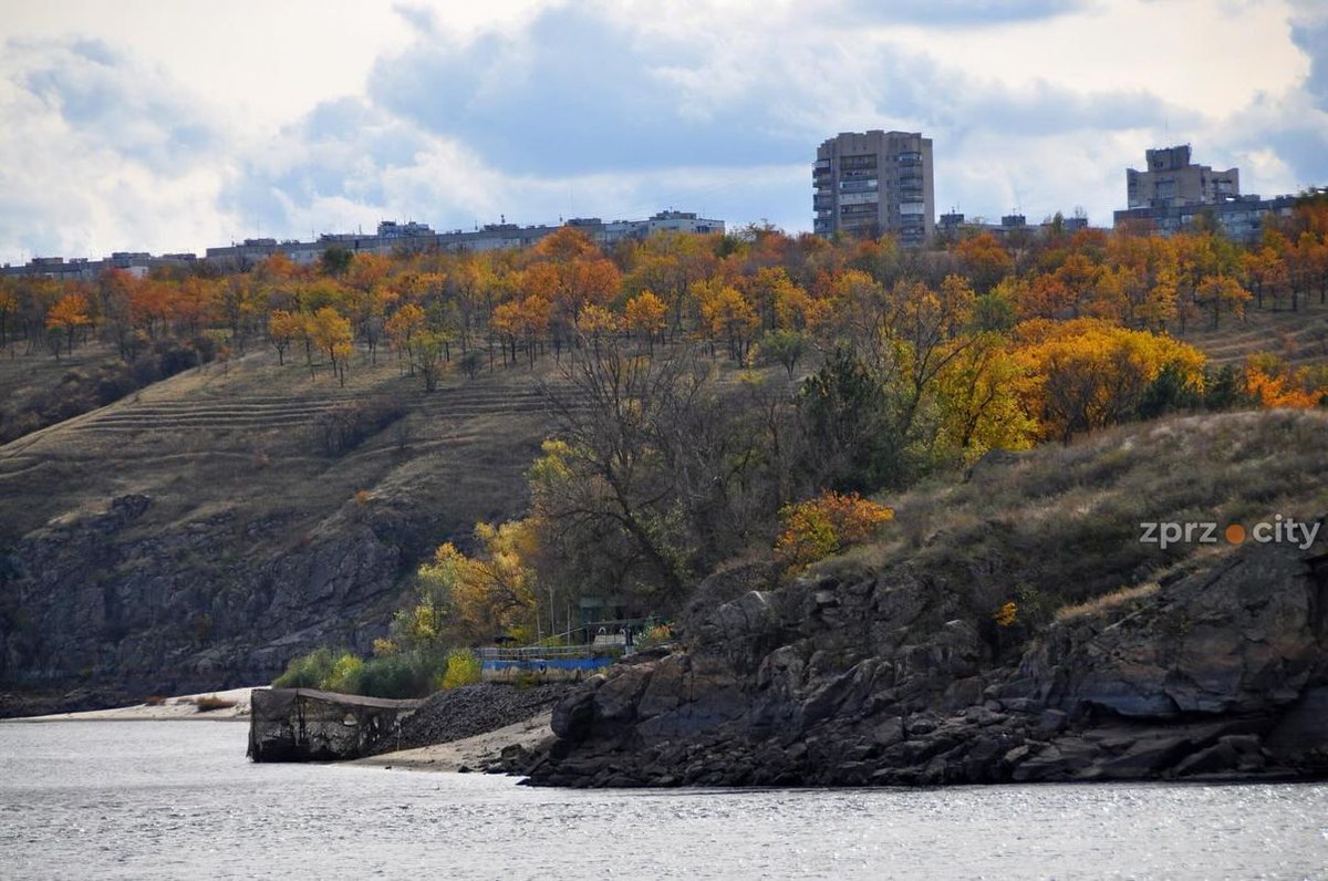 IndustrialkaZP's tweet photo. Улюблені краєвиди 🍂😍🍁💙💛
Фото Ольги Голуб
#Запоріжжя #Zaporizhzhia #Запорожье #zprzcity https://t.co/xOGLp7iKHw