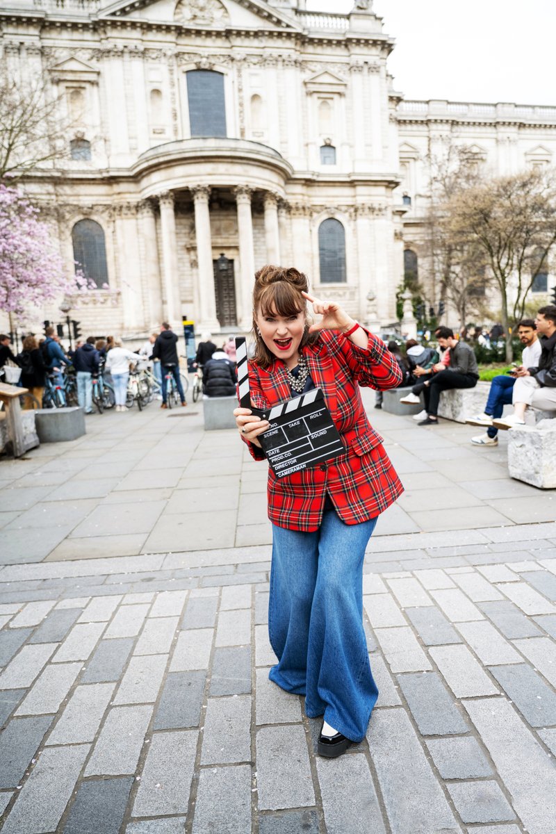 EstherStanhope1's tweet image. If you&apos;re looking to make an impact in this virtual world or become an effortlessly confident leader (on camera) - I can help!

Sign up here sbee.link/h36n8fbrag to get my free Friday Tips straight to your inbox! 

#VirtuallyConfident #SpeakingTips #WFHTips #Confidence #zoom