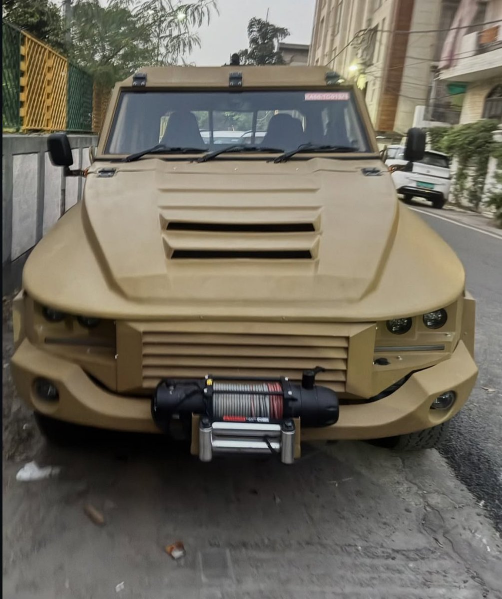 connect_rishav's tweet image. Looks good in real life too.

This is most likely Veer 3.0, and based on the feedback received from Indian Army evaluation and trials.

Looking forward to seeing other configs

Photos 1,2 and 3 by @SirishChandran 
Spec sheet by @pravaigdynamics