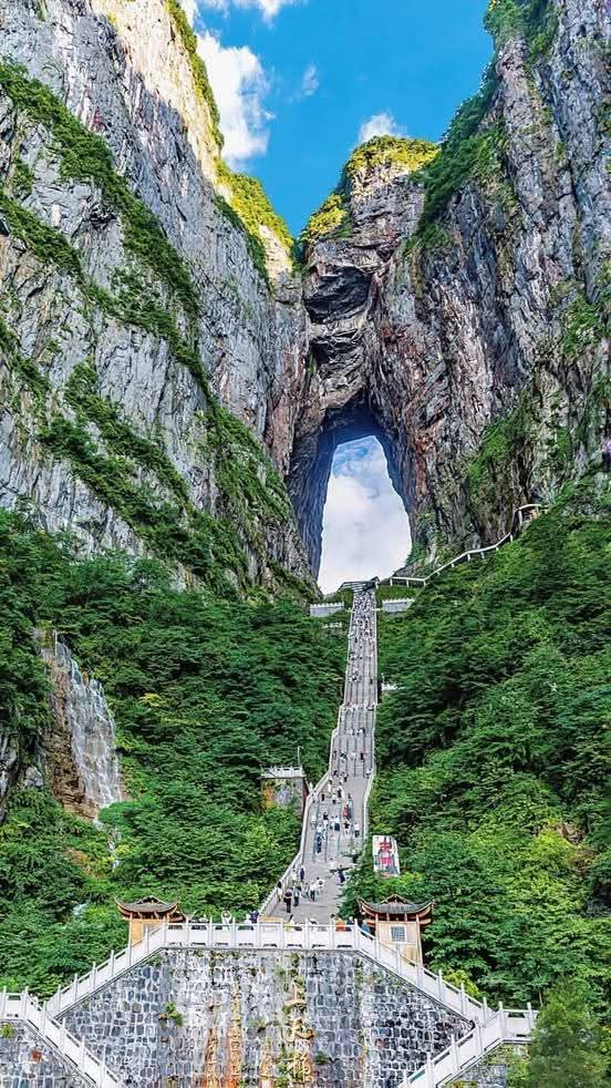 Yucheng973386's tweet image. 张家界天门山天门洞 #大美中国