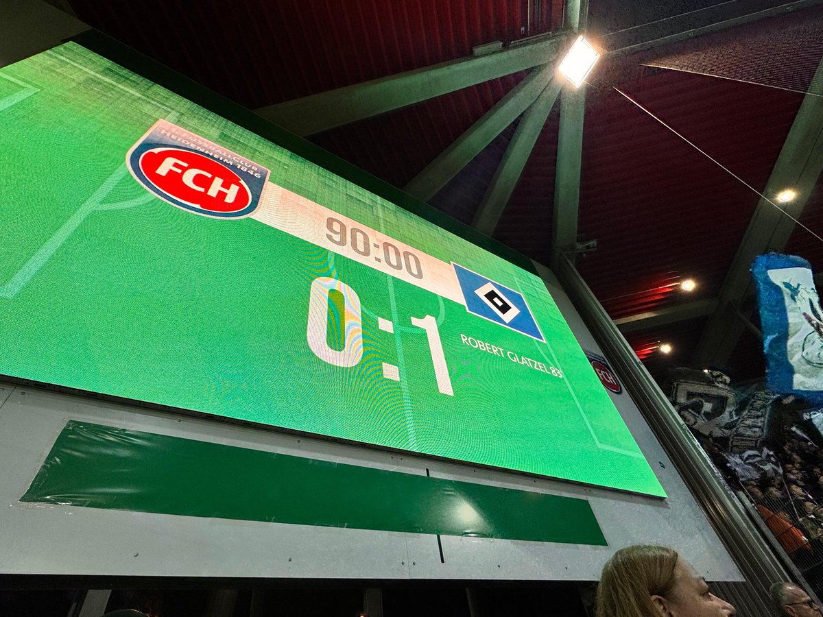 rollenderhsvfan's tweet photo. DFB Pokal 2. Runde: 1.FC Heidenheim gegen Hamburger SV (0:1)
#Fussball #fussballspiel #fotos #bilder #groundhopper #groundhopperapp #futbology #rautenfranz #rollenderhsvfan #dfbpokal #hsv #nurderhsv #hamburgersv #fcheidenheim #heidenheim #voitharena #dienstag #flutlicht https://t.co/PbMyJBAOBi